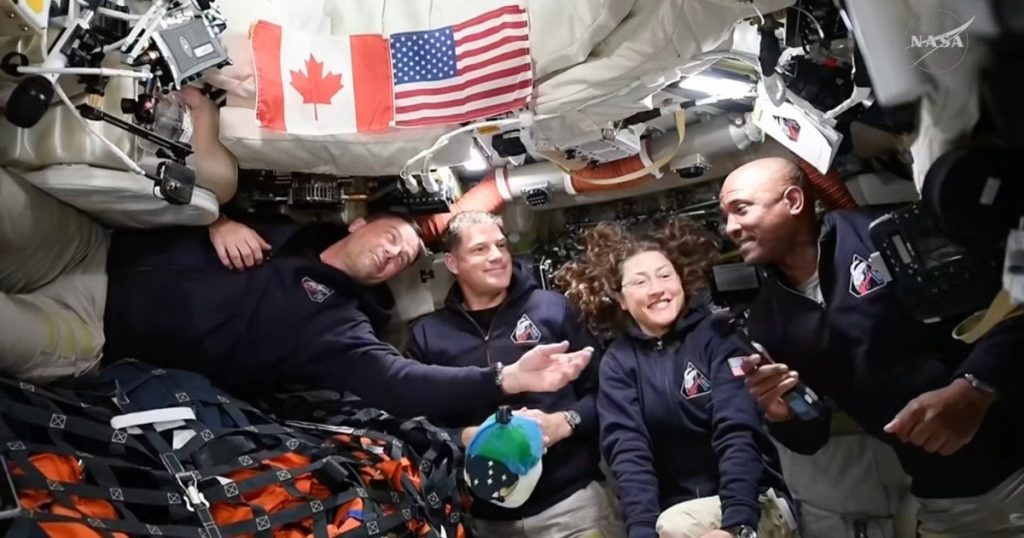 Misiunea ARTEMIS 2: Patru astronauți se apropie de Lună, marcând un moment istoric Luni, în jurul orei 04:40 GMT, omenirea va asista la un nou capitol în explorarea spațială