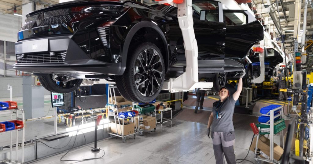 Renault, restructurare masivă: Până la 20% din ingineri, concediați în următorii doi ani