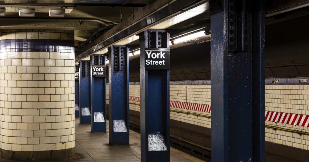 SUA: „Lucifer”, ucigaș la metroul din New York, împușcat mortal de poliție