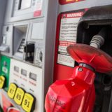 Război în Iran: Cererea de combustibil din SUA explodează. Rafinăriile profită