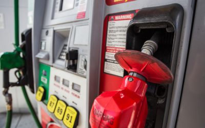 Război în Iran: Cererea de combustibil din SUA explodează. Rafinăriile profită