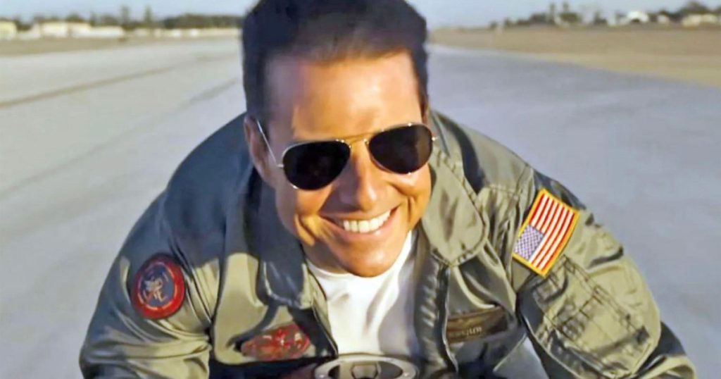 MAVERICK revine! Tom Cruise confirmă TOP GUN 3