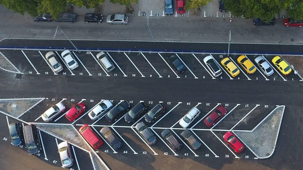 Abonament de 500 de lei pentru parcările Sectorului 4 din București?