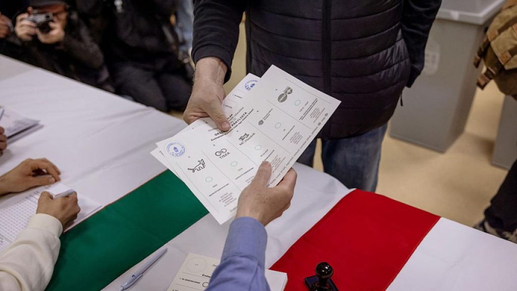 Acuzatii de fraudă la vot în Ungaria: 80 euro pentru un vot pro-Orban