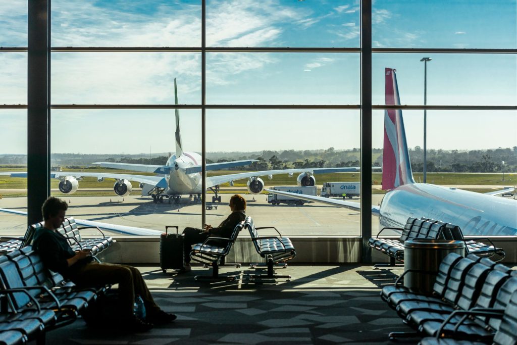 Taxe de protecție la agențiile de turism: Românii, țepuiți legal?