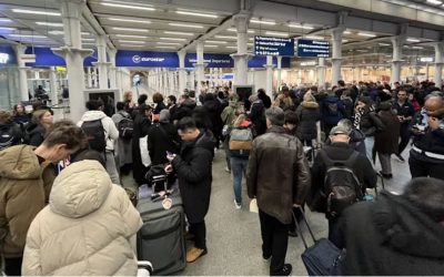 Cozi infernale la aeroport: EES blochează pasagerii, avioane goale