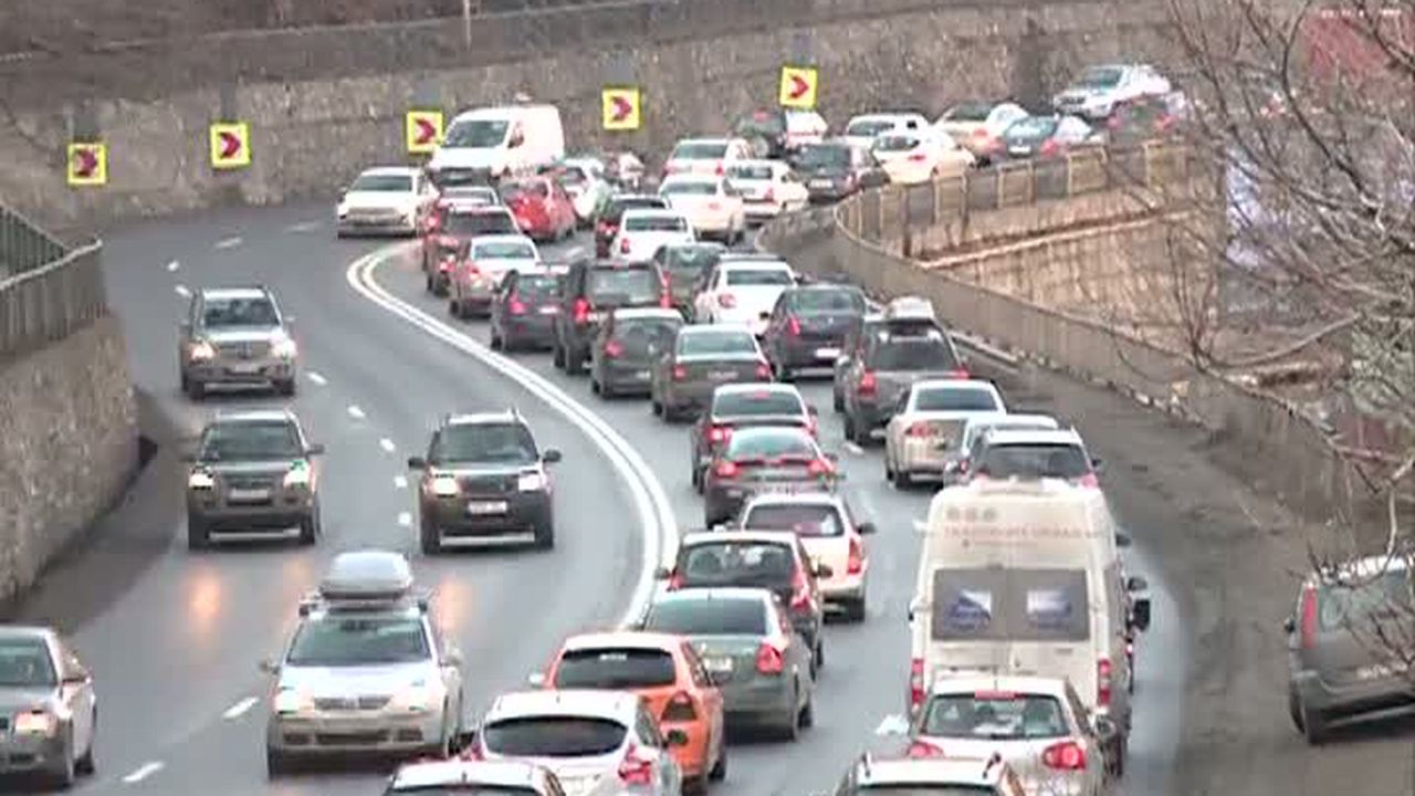 Blocaj total pe Valea Prahovei, aglomerație spre București