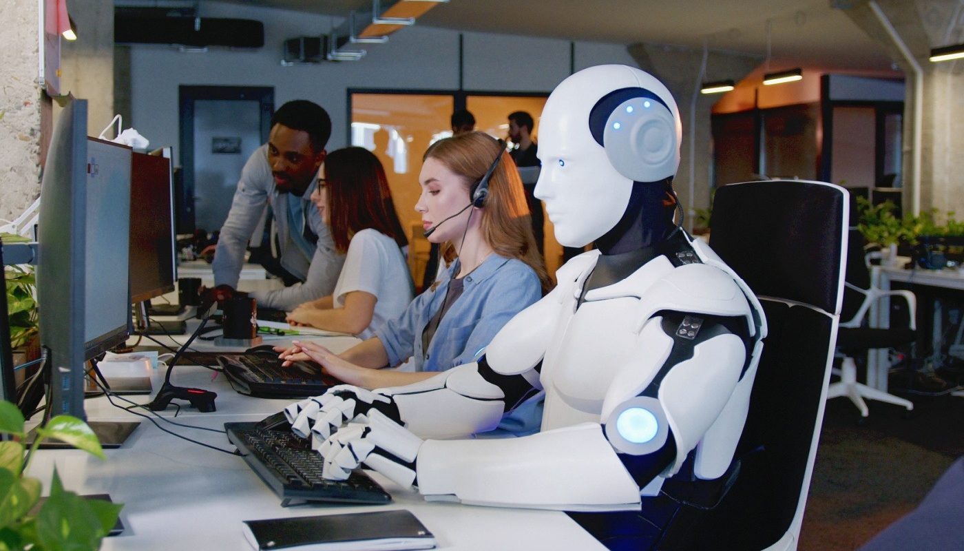 Ai nu-ți fură jobul, deocamdată. Cum se perfecționează zi de zi inteligența artificială