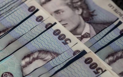 Ajutorul de deces: Cine beneficiază și cum poate fi accesat Românii care se confruntă cu pierderea unei persoane dragi pot beneficia de un ajutor de deces, o sumă de bani menită să acopere o parte din costurile înmormântării