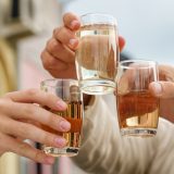 Masa de Paște: Ce pericole ascunde și cum ne ferim să avem sărbători liniștite