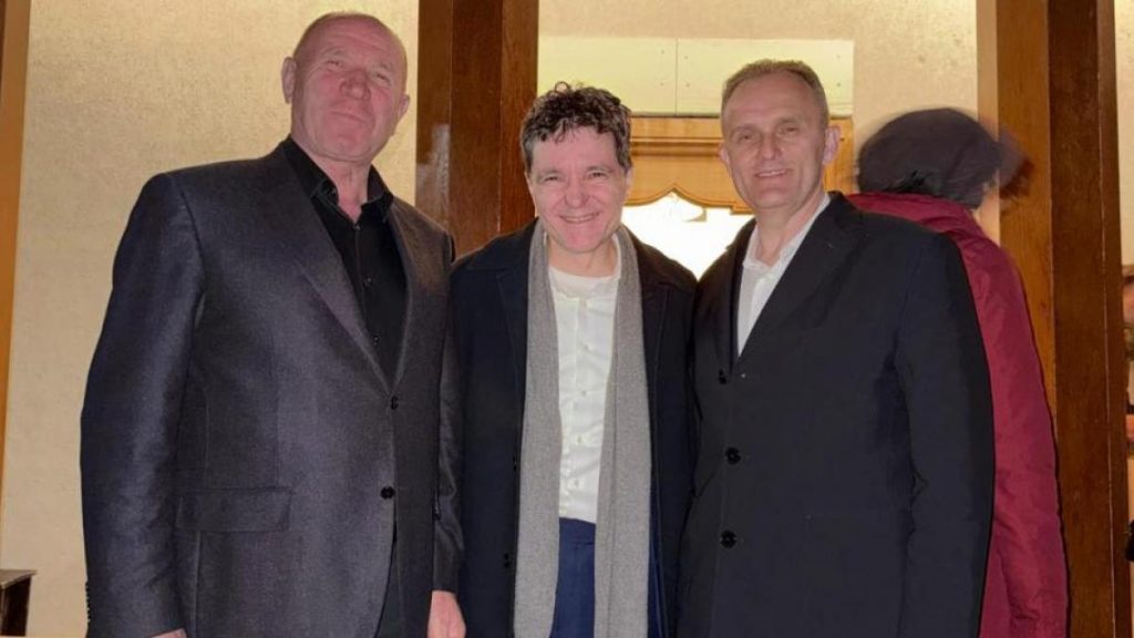 Nicuşor Dan, tot la Cornu de Paște: De ce a vizitat mănăstirea PSD-ului?