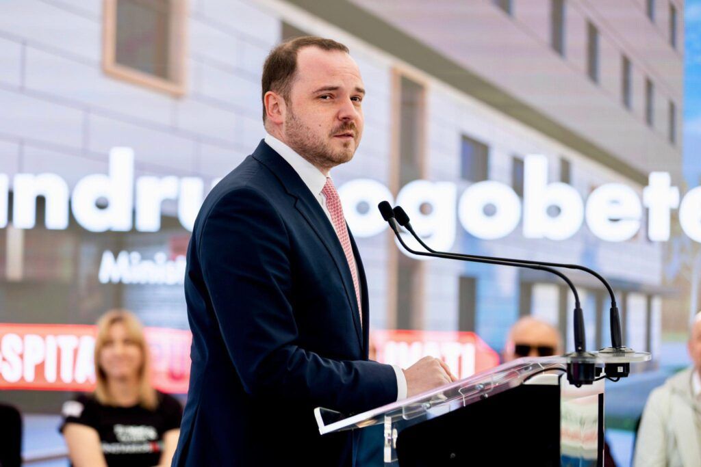 Rezidenții, obligați la gărzi! Rogobete: „Nu suntem umplutură!”, salariile-n discuție