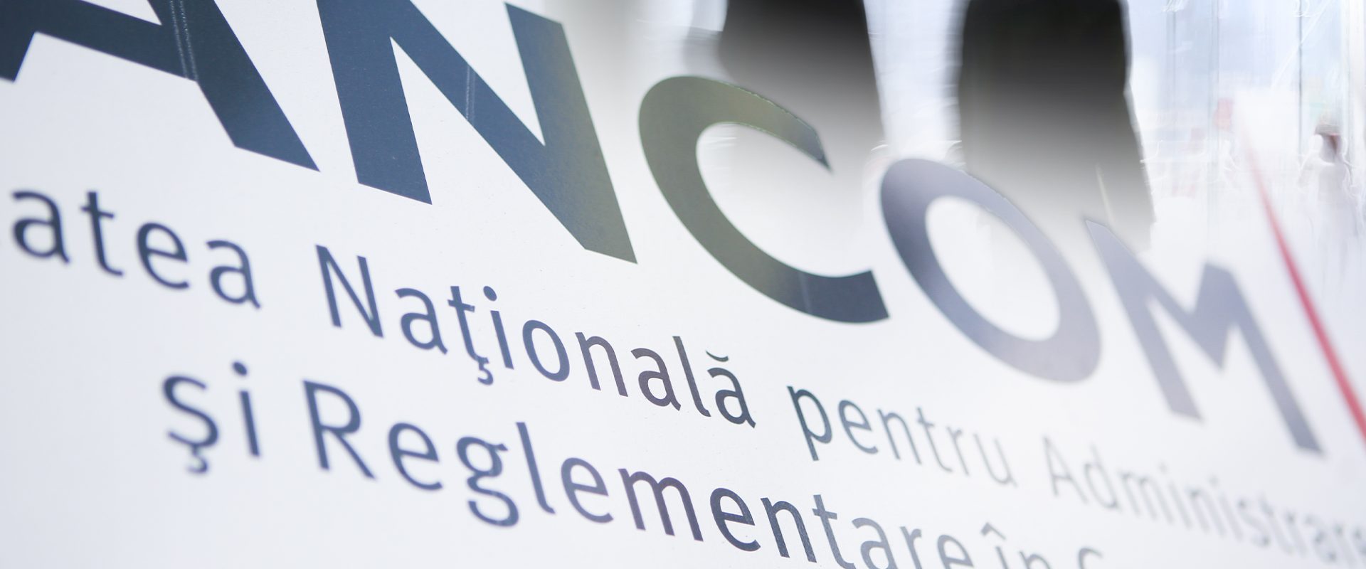 În ANCOM, un fost politician încasează lunar 8.700 euro net