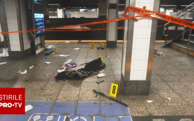 Atac sângeros la metroul din New York: Un individ a înjunghiat trei persoane
