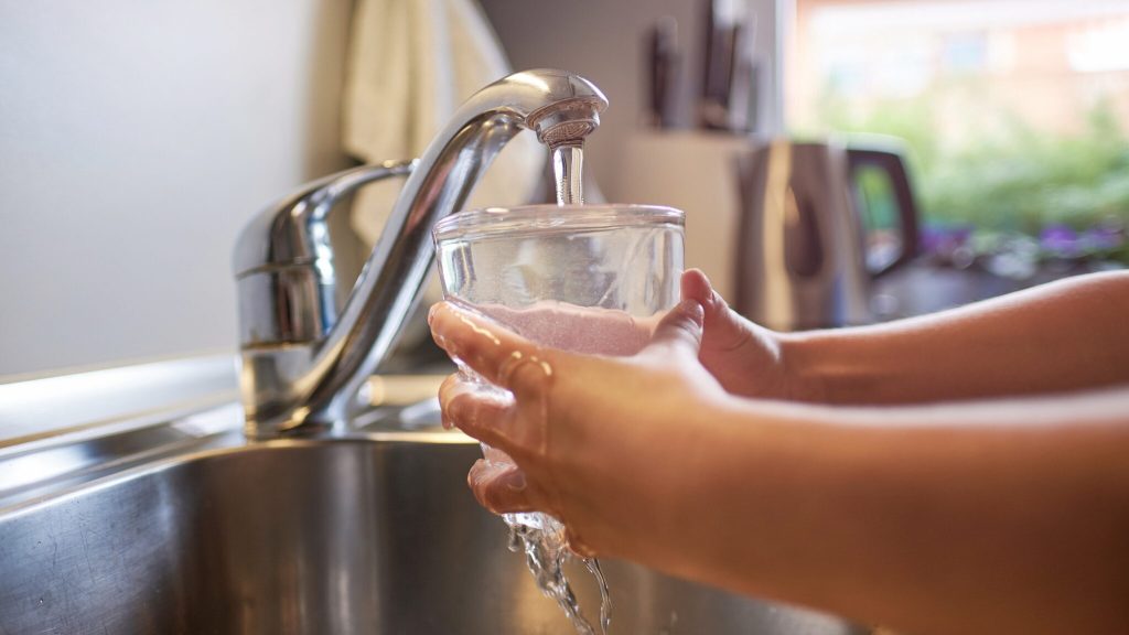 Apa rece se oprește în București! Zonele afectate și datele exacte