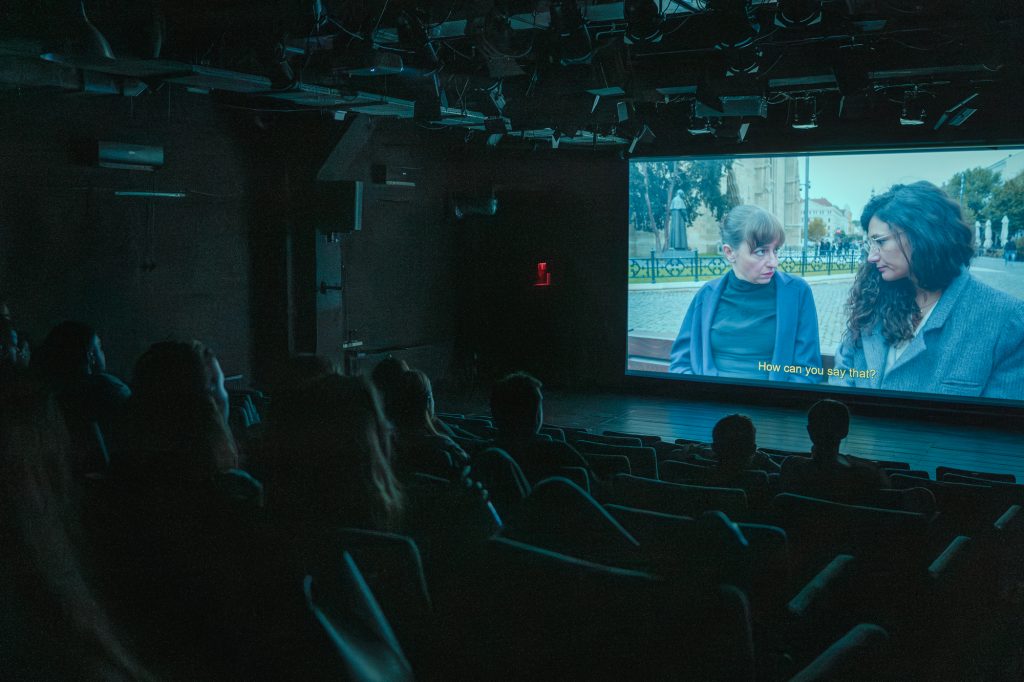 O selecție a celor mai apreciate filme românești revine pe marile ecrane în aprilie, într-un maraton cinematografic dedicat aniversării a două decenii de cinematografie autohtonă