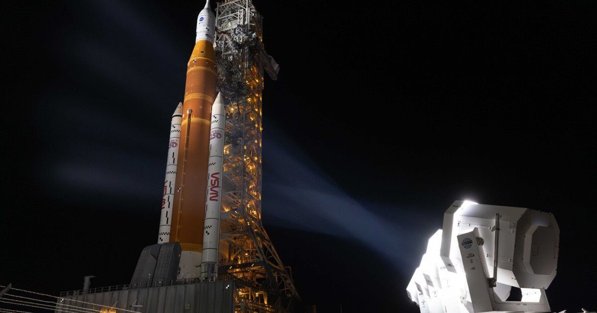 Artemis 2, gata de decolare: Oamenii revin în spațiul lunar după o pauză de 52 de ani Numărătoarea inversă pentru misiunea Artemis 2 a început, cu lansarea programată pentru noaptea de miercuri spre joi, ora României