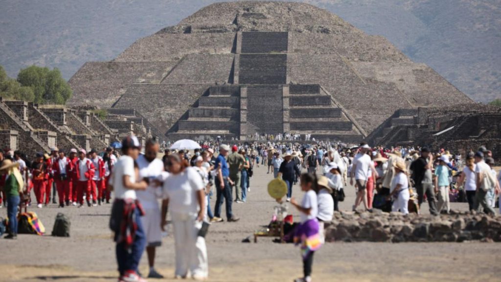 Atac armat la Teotihuacan, MEXIC: Turiști străini, printre victime
