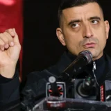 Magyar: George Simion, dans macabru pe „mormintele eroilor”! VIDEO