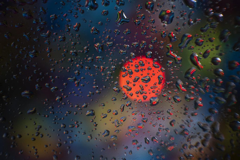 Ploi torențiale și vânt puternic pe 17 aprilie în mai multe regiuni din România