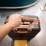 Metoda japoneză: Bagaj de mână compact, garderobă versatilă pentru călătorii