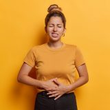 Burtă umflată după masă? Soluții simple, recomandate de experți, pentru o digestie ușoară