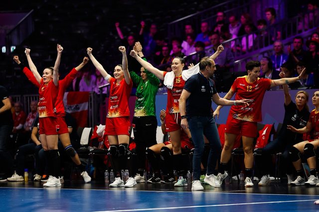România învinge Polonia și merge la Turneul Final Four EHF Euro Cup