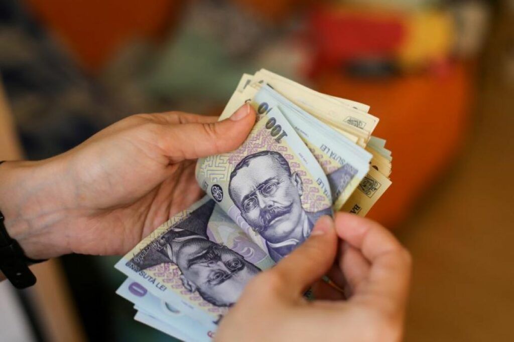 Cele mai bune salarii din România nu mai sunt un secret, iar domenii precum IT-ul, finanțele și consultanța continuă să domine clasamentele