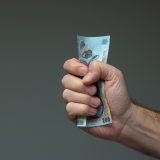 Lista RUȘINII: Cine va fi trecut pe lista datornicilor la autoritățile locale