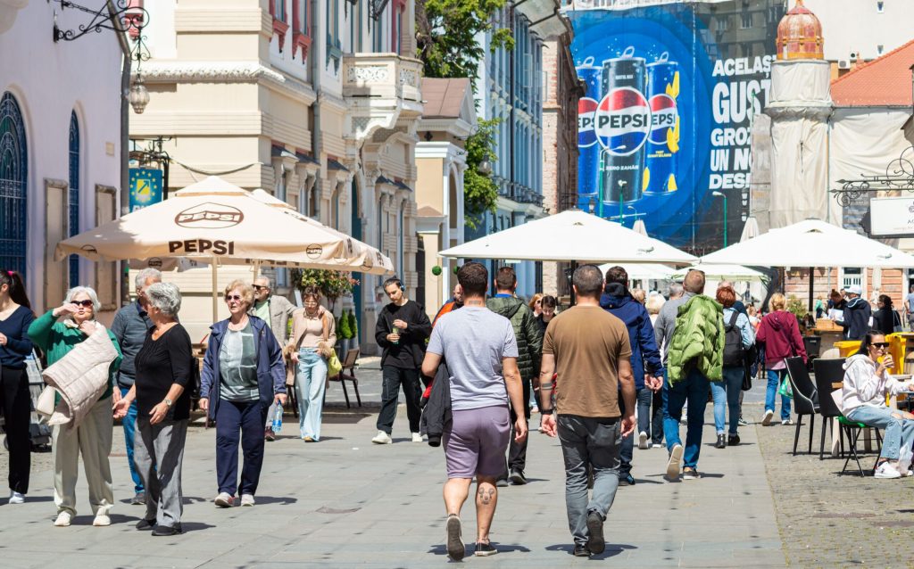 Muncă: Bărbații domină, femeile pe locuri inferioare în România