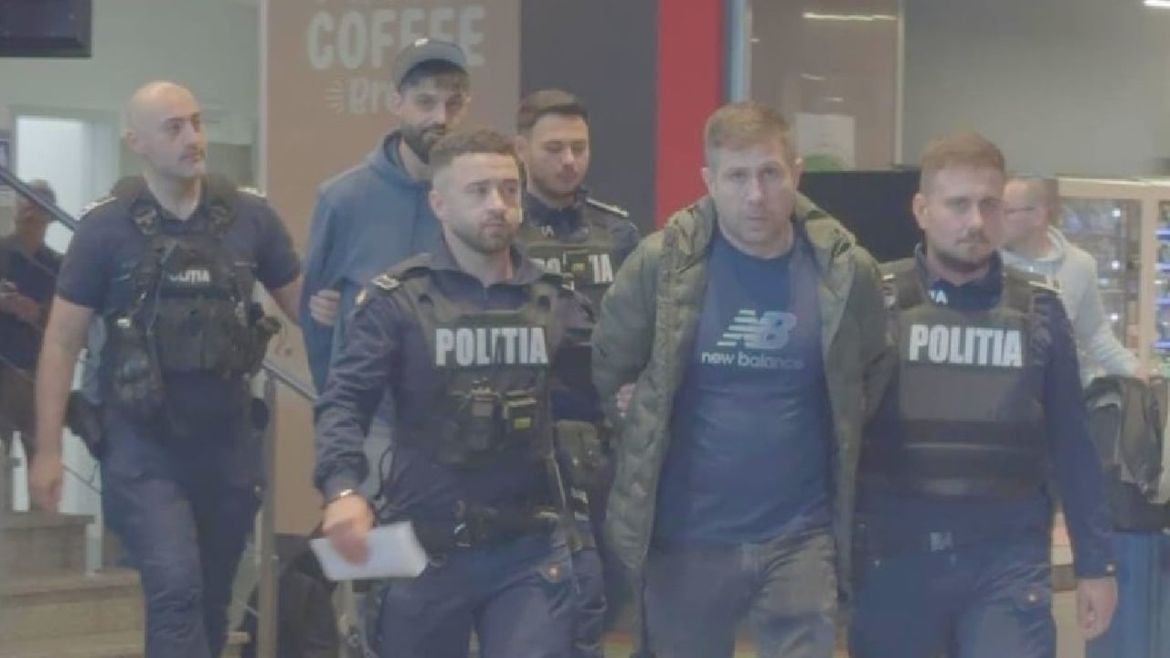 Scandal URIAȘ în avion: Cearta s-a mutat pe aeroport