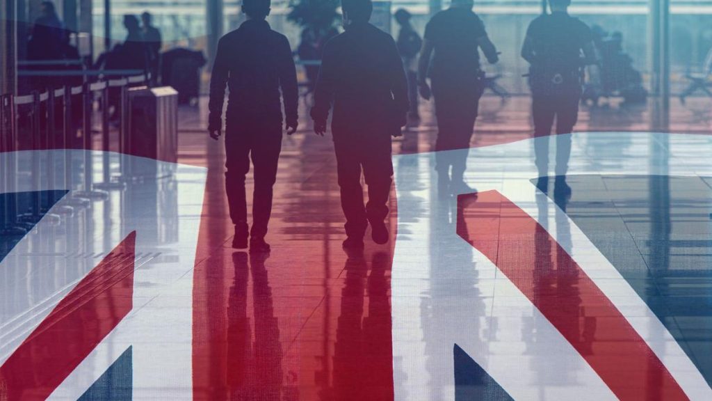 BBC: Avocați în UK, sfaturi pentru migranți: Azil pe minciuni despre homosexualitate