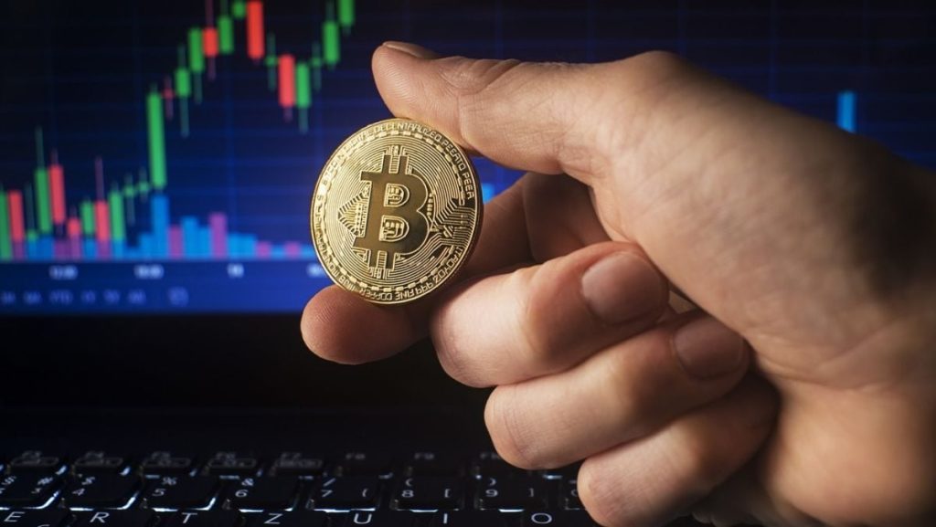 Cine este Misteriosul Satoshi Nakamoto? Un mister digital global