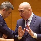 Ziua cea lungă: România, pragul crizei politice