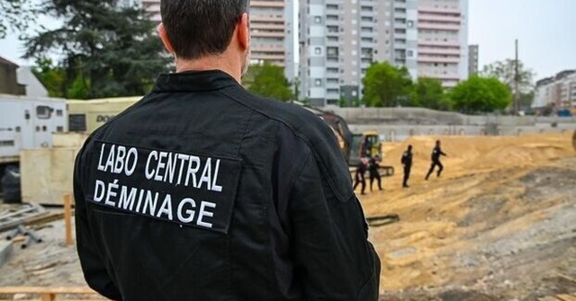 Mii de parizieni, evacuați: Alertă la PARIS din cauza unei bombe WWII