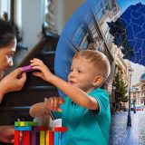 Salarii de BĂTUT obrazul în România: Ce cer bonele vs. Dădacele asiatice