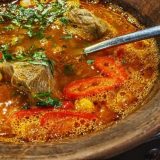 Cine nu are voie să guste miel de Paște: Avertismentul medicilor