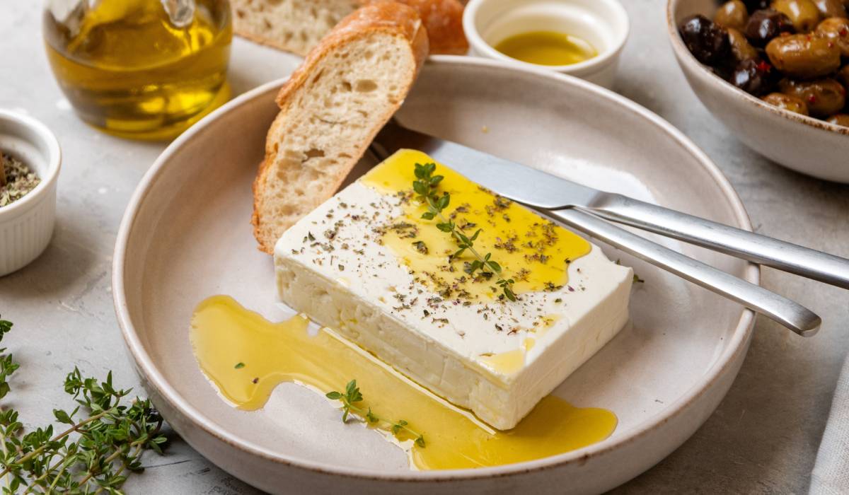 Brânza minune: Mănânci zilnic și scapi de grăsimea de pe burtă