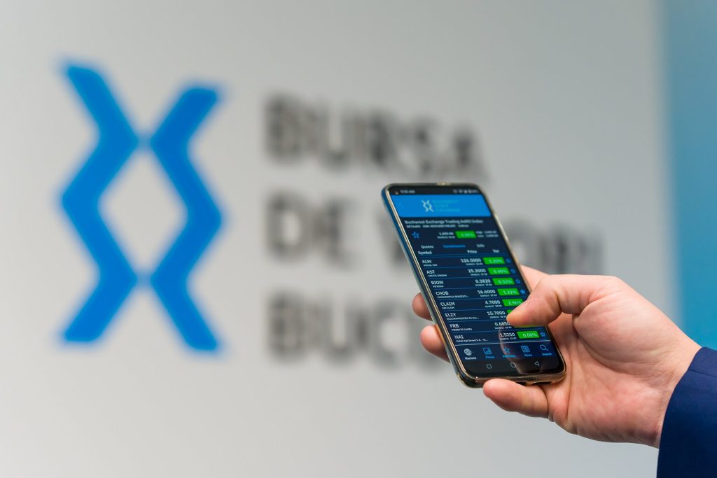 Bursa de la București a înregistrat o creștere de 1% astăzi, sfidând tendința de scădere observată pe majoritatea piețelor europene