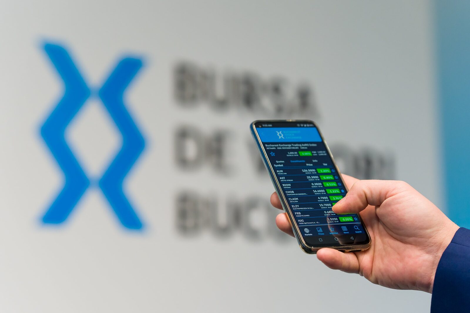 Bursa de la București a înregistrat o creștere de 1% astăzi, sfidând tendința de scădere observată pe majoritatea piețelor europene