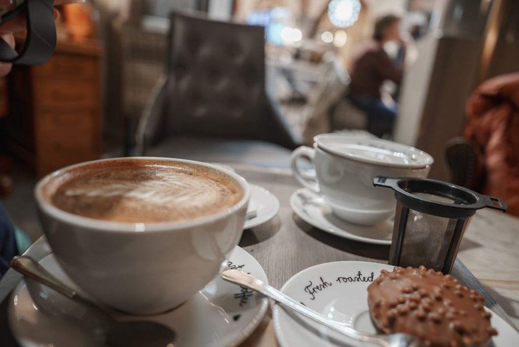 Cafeaua: Consumul zilnic reduce riscul problemelor de sănătate mintală