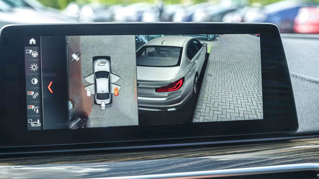 Imaginea camerelor 360 de grade ale mașinii tale începe să se estompeze? Nu te grăbi să te gândești la reparații costisitoare