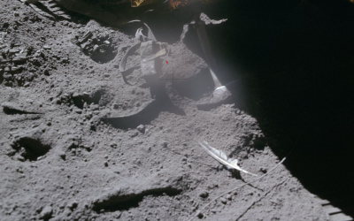 O „pană” de șoim pe Lună? NASA dezvăluie misterul unei poze ciudate