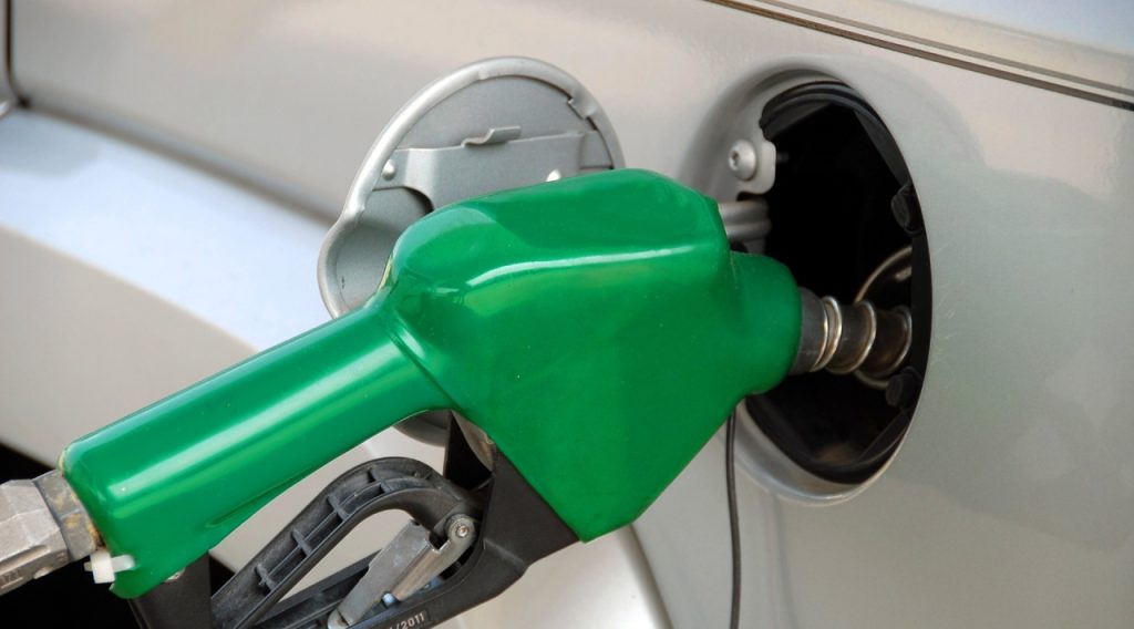 Prețuri carburanți 22 aprilie 2026: Vești BUNE! Cât costă un plin azi