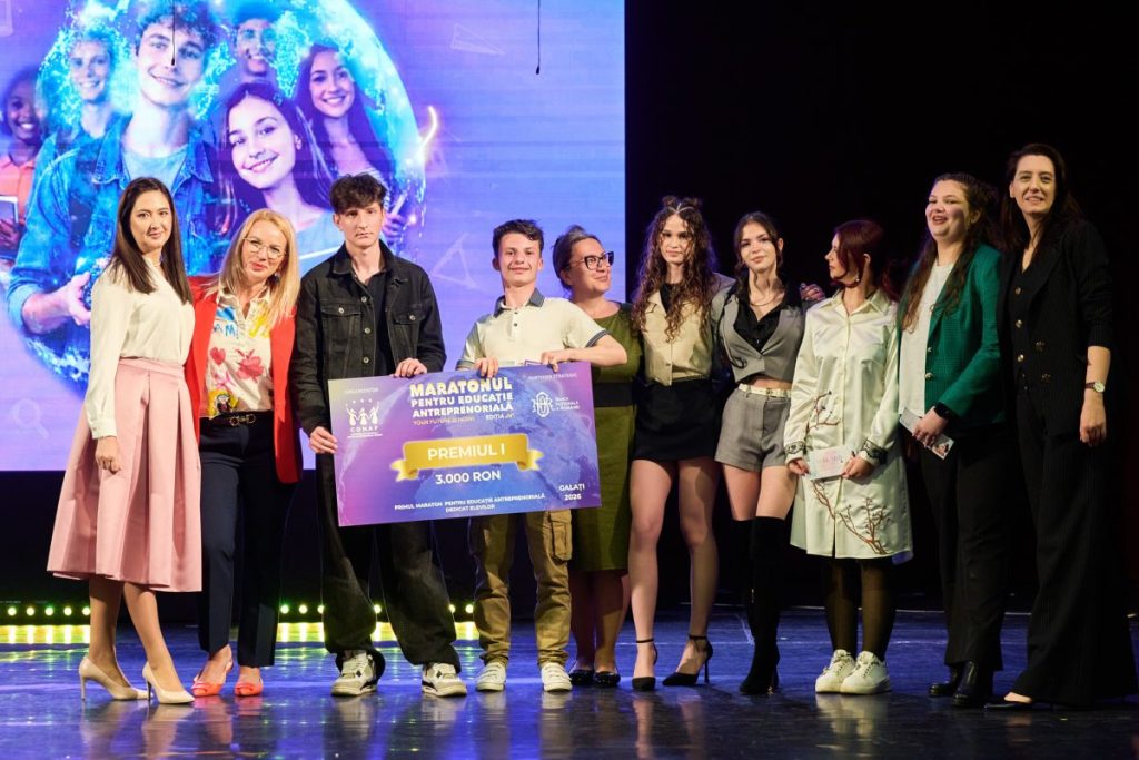 Elevi din Galați, campioni la Maratonul CONAF: Afacere cu haine second-hand