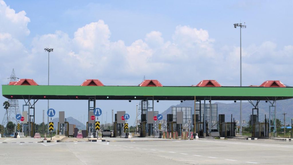 Escrocherie pe autostradă: Au strâns 700.000€ cu o stație falsă în INDIA!