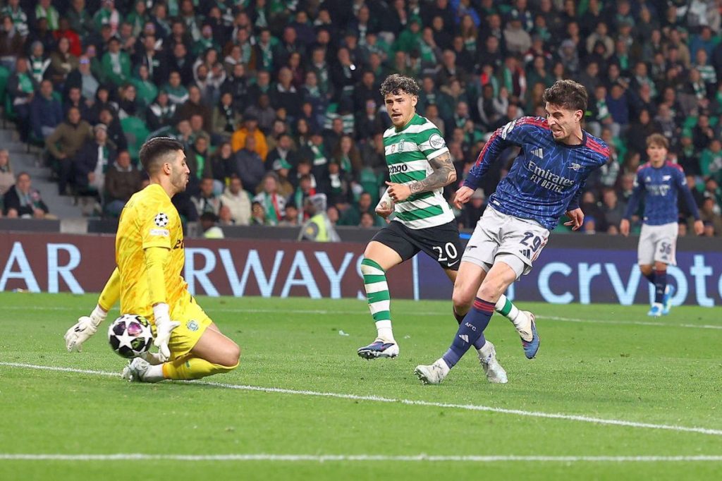 Arsenal, victorie dramatică în deplasare cu Sporting CP: Havertz, eroul „tunarilor” Arsenal a obținut o victorie prețioasă în prima manșă a sferturilor de finală ale Ligii Campionilor, impunându-se cu scorul de 1-0 pe terenul celor de la Sporting CP
