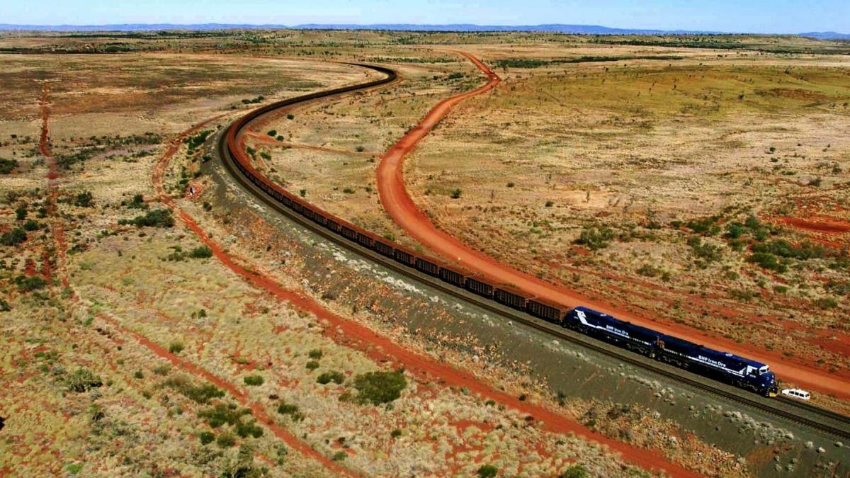 Record Mondial: Un tren uriaș, cu 682 de vagoane, a intrat în Cartea Guinness