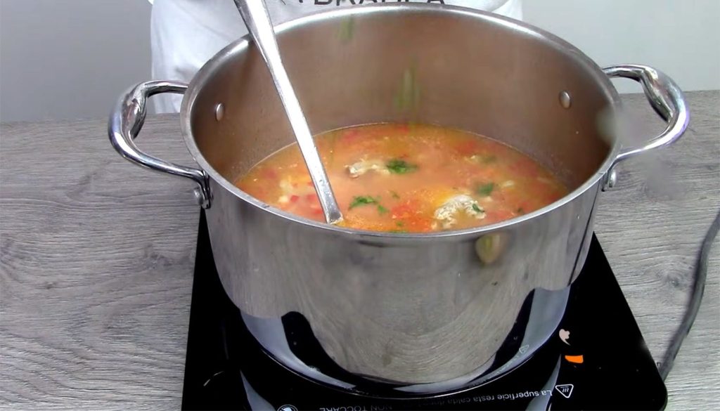 Secretul ciorbei de curcan: Condimentul care distruge gustul!