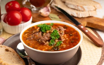 Ciorbă de miel ca la bunici: Rețeta SECRETĂ pentru un gust desăvârșit